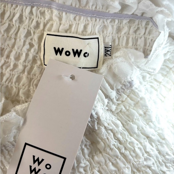 NWT Elegant White Polka Swiss Dot Women's Top. Size 2XL. - Picture 3 of 4